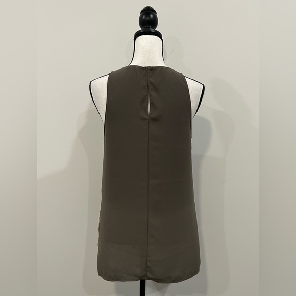 Lush Sleeveless Blouse - Picture 3 of 3